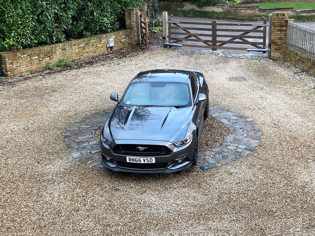 2016 FORD Mustang Fastback 5.0 V8 GT Auto - Picture 1 of 16