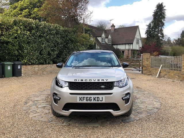2017 LAND ROVER Discovery Sport HSE Dynamic Lux TD4 180PS Auto 4WD - Picture 2 of 17