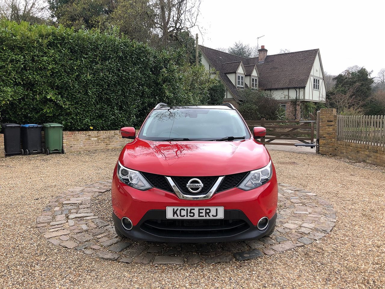 2015 NISSAN QASHQAI n-tec 1.6 dCi 130PS Xtronic - Picture 2 of 11