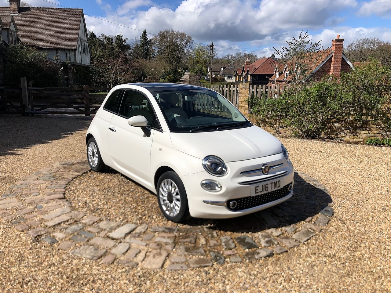 2016 FIAT 500 1.2i Lounge S/S - Picture 1 of 12